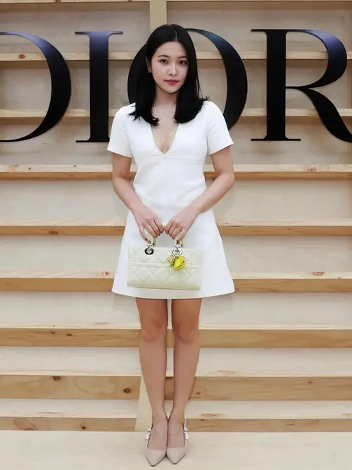 5 Fakta Jisoo BLACKPINK yang Curi Perhatian CEO Dior