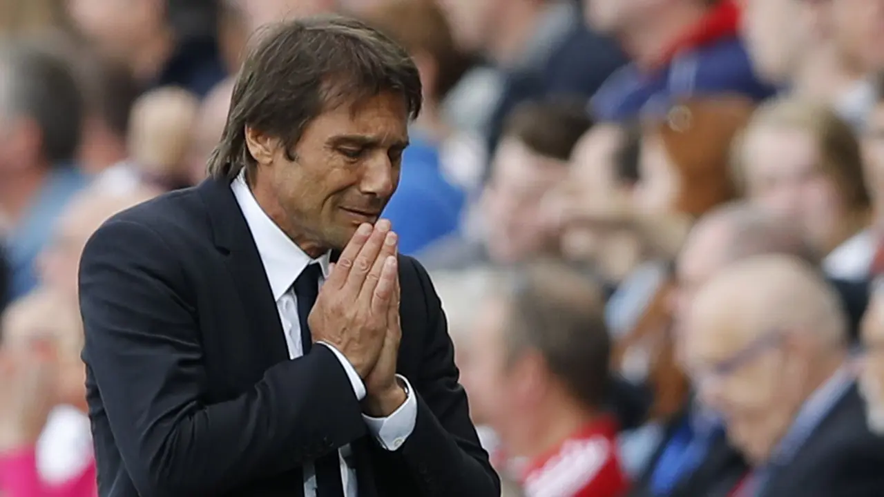 Manajer Chelsea Antonio Conte (Reuters)