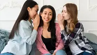 Kenapa Gosip soal Selebriti Lebih Menarik? Psikolog Beberkan Alasannya
