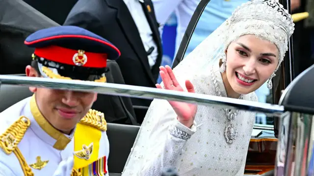 7 Potret Momen Resepsi Pernikahan Pangeran Mateen dan Anisha Rosnah