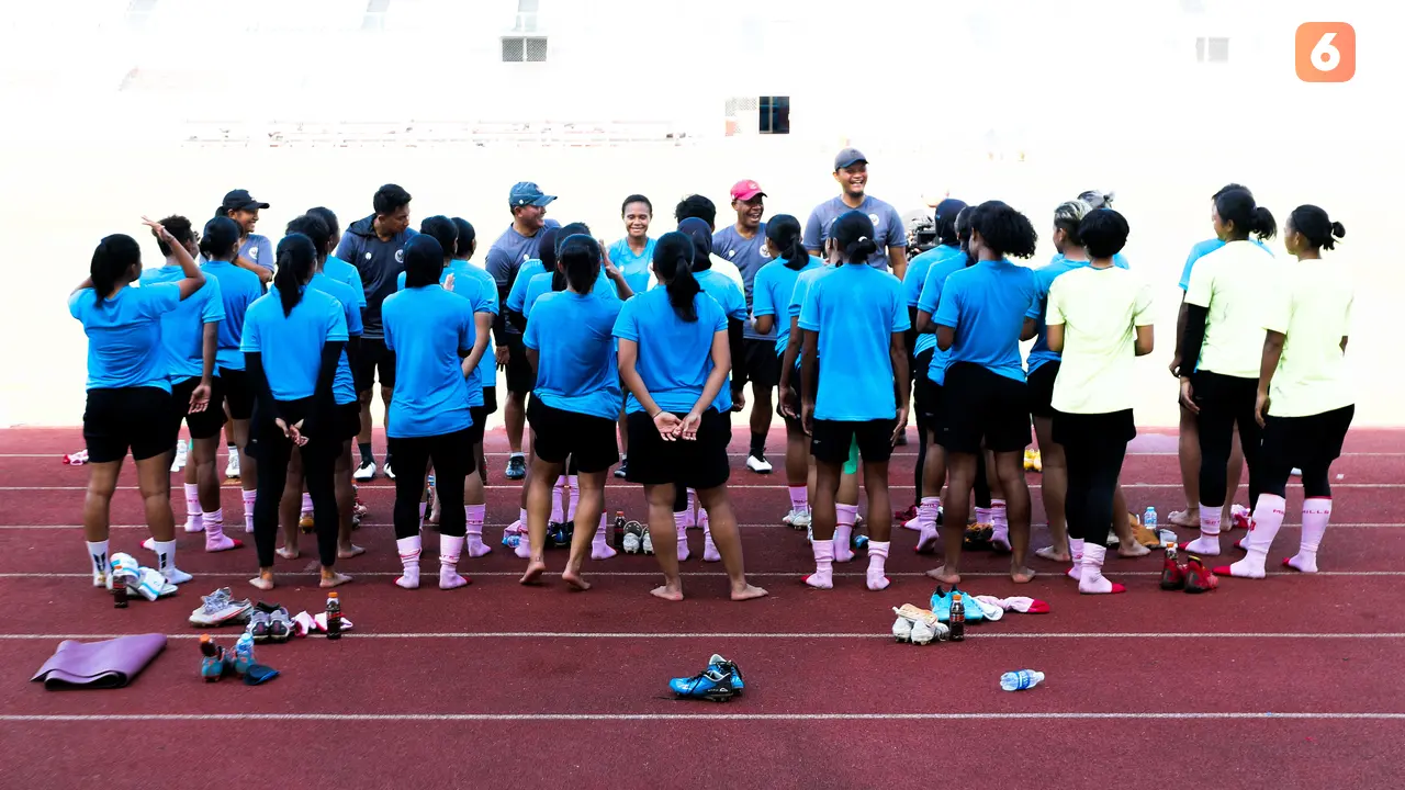 Foto: Menyongsong Piala Asia Wanita 2022, Timnas Wanita Indonesia Giatkan Latihan