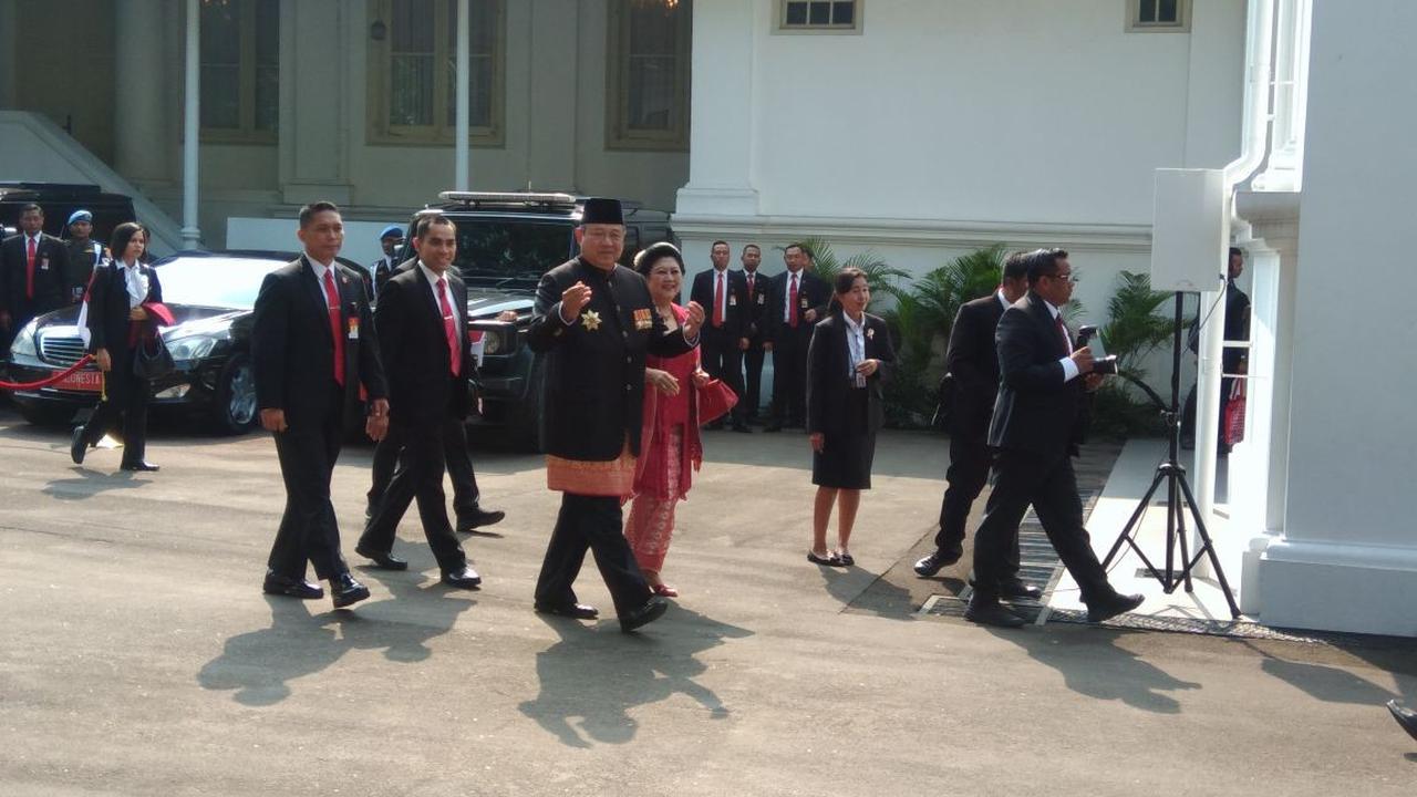 Presiden ke-6 RI Susilo Bambang Yudhoyono atau SBY menghadiri upacara HUT ke-72 RI di Istana