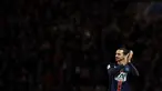 Ekspresi striker Paris Saint-Germain, Zlatan Ibrahimovic, setelah bertanding melawan Lyon dalam babak 16 besar Piala Prancis di Stadion Parc des Princes, Paris, (10/2/2016). (AFP/Franck Fife)