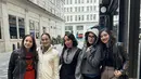 Selama di London, Ussy juga sempat bertemu dengan sejumlah selebritas lainnya. [Foto: Instagram/ Ussy Sulistiawaty]