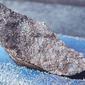 Dugaan potongan meteorit yang jatuh di Kuba barat, kota Vinales, Pinar del Rio pada Jumat (1/2). Menurut petugas layanan cuaca nasional, meteorit itu melintasi langit sebelum meledak dan menghujani puing-puing di Kuba barat. (FATIMA RIVERO/TELEPINAR/AFP)
