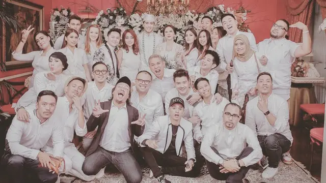 [Fimela] Aura Kasih dan Suami