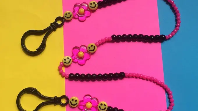 Tali masker c.u.r.l.y.fries/dok. Instagram @c.u.r.l.y.fries