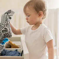 Cara mengajarkan anak untuk membantu bersih-bersih di rumah. (foto: jcomp/freepik)