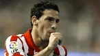 Selebrasi gol dari kapten Atletico Madrid, Maxi Rodriguez pada kancah la Liga menghadapi Valencia di Stadion Mestalla, Valencia, 26 September 2009. AFP PHOTO/JOSE JORDAN
