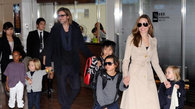 [Bintang] Angelina Jolie - Brad Pitt