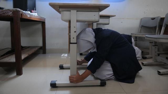 simulasi mitigasi bencana alam gempa bumi