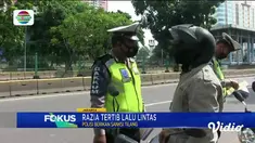 Simak berita dan peristiwa terkini dalam Fokus Pagi edisi (06/10) dengan beberapa topik di antaranya, Penyelamatan Wanita Hamil dan Bersalin, Warung Terbakar, Pengunjung Panik, Warga Gagalkan Aksi Kejahatan, Razia Tertib Lalu Lintas.
