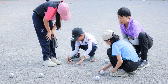 Jadi Olahraga Favorit, Seperti Ini Kehangatan Masyarakat Thailand Bermain Petanque