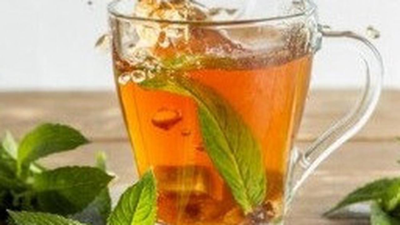 Cara Lawan Masalah Kolesterol dengan Teh Tawar Hangat, Ini Hal yang Perlu Diketahui