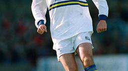 2. Gary McAllister, gelandang ini lebih dikenal sebagai bintang Liverpool. Pria berkebangsaan Skotlandia itu memulai kariernya di Inggris dengan bergabung bersama Leicester pada tahun 1985. (Bola.com/Sporting-heroes.net)
