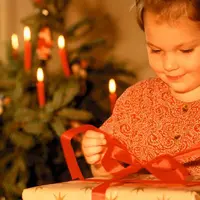 Imutnya Reaksi Bocah Mendapatkan Hadiah Alpukat