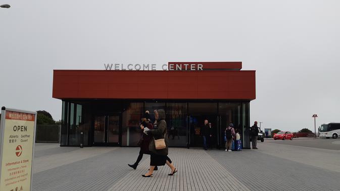 Toko suvenir di Golden Gate Bridge, San Fransisco, Amerika Serikat. (Liputan6.com/Tanti Yulianingsih)
