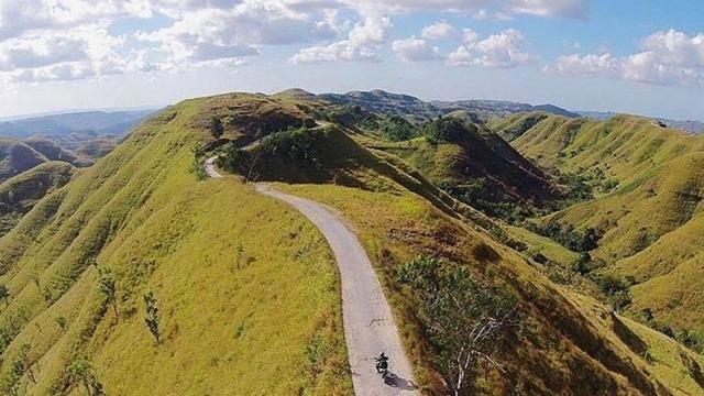 Gunung Wanggameti adalah titik tertinggi di Sumba @laiwangi_wanggameti