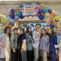 Kerap dibilang bergaya heboh, Ashanty juga tak jarang bergaya sederhana dengan ootd casual. [Foto: Instagram/ Ashanty]