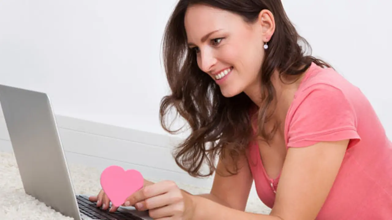 (c)shutterstock