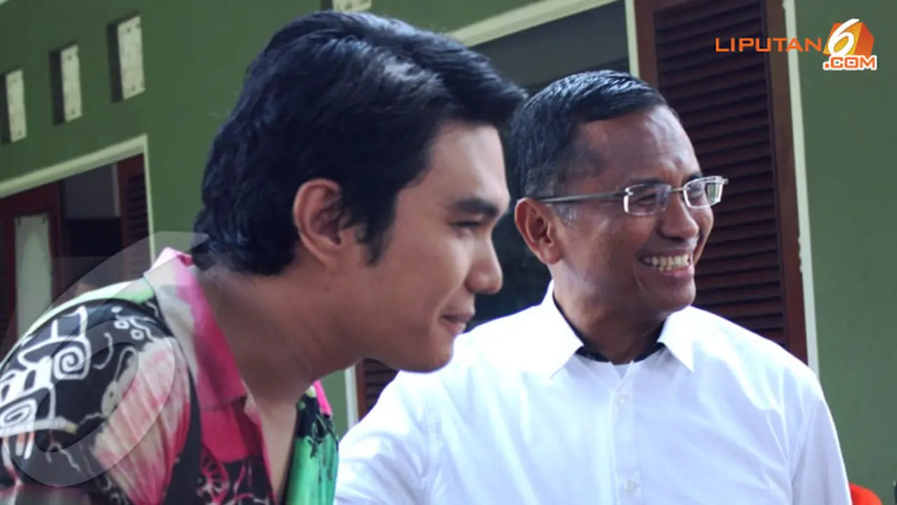dahlan-iskan-akting-130914b.jpg
