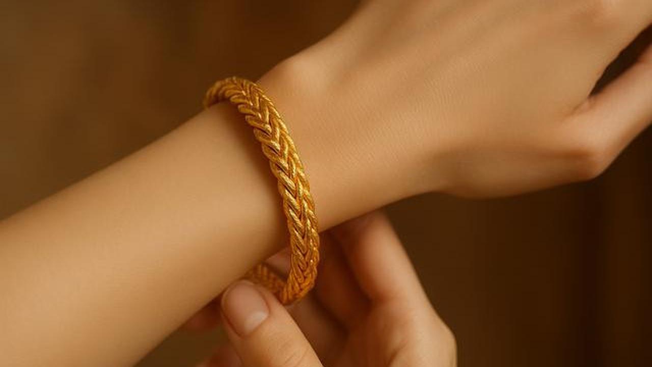 8 Inspirasi Gelang Emas 12 Gram 24 Karat Model Klasik Lilit, Desain Elegan dan Cocok untuk Investasi