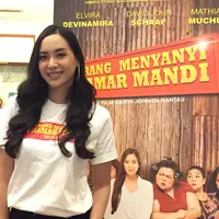 Elvira Devinamira (Wayan Diananto)