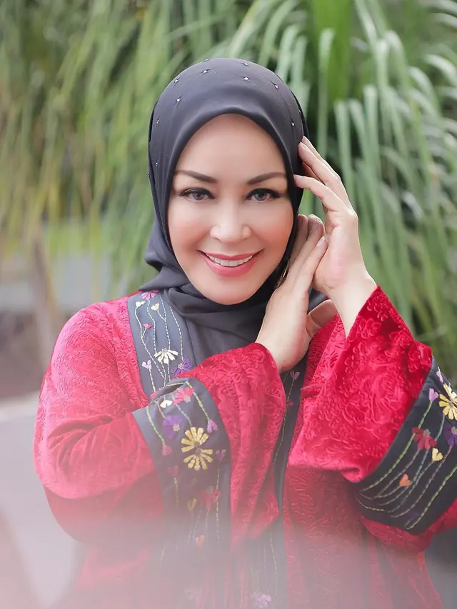 Dipuji Awet Muda, Ini 7 Potret Terbaru Chintami Atmanagara di Usia 59 Tahun