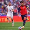 Ferran Torres menggiring bola sebelum mencetak gol pembuka ke gawang Irak dalam laga uji coba internasional di Estadio Abanca-Riazor, 5 Juni 2026. (AP Photo/Manu Fernandez)