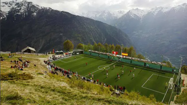 Beda Letak Geografis, 5 Stadion Ini Terunik di Dunia (udah)