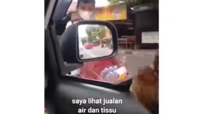 Bocah Penjual Minuman Menolak Diberi Uang Cuma-cuma, Alasannya Bikin Salut