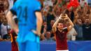 Alessandro Florenzi merayakan golnya ke gawang Barcelona dalam laga di Grup E Liga Champions di Stadion Olimpico, Kamis (17/9/2015) dini hari WIB. (Reuters/Tony Gentile)