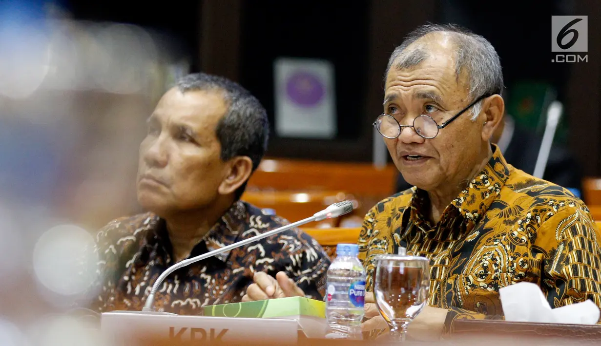 Ketua KPK Agus Rahardjo berbicara dalam rapat dengan Komisi III DPR di Kompleks Parlemen, Jakarta, Rabu (12/6/2019). Rapat tersebut membahas Rencana Kerja dan Anggaran (RKA) K/L Tahun Anggaran 2020. (Liputan6.com/JohanTallo)