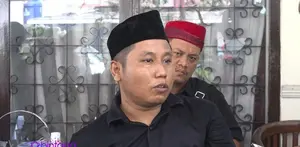 Narji mewarisi bakat melucu dari ayahnya, Almarhum H. Mansyur. Punya kenangan melawak bersama selama hidup, Narji juga selalu ingat apa pesan terakhir dari sang Ayah.