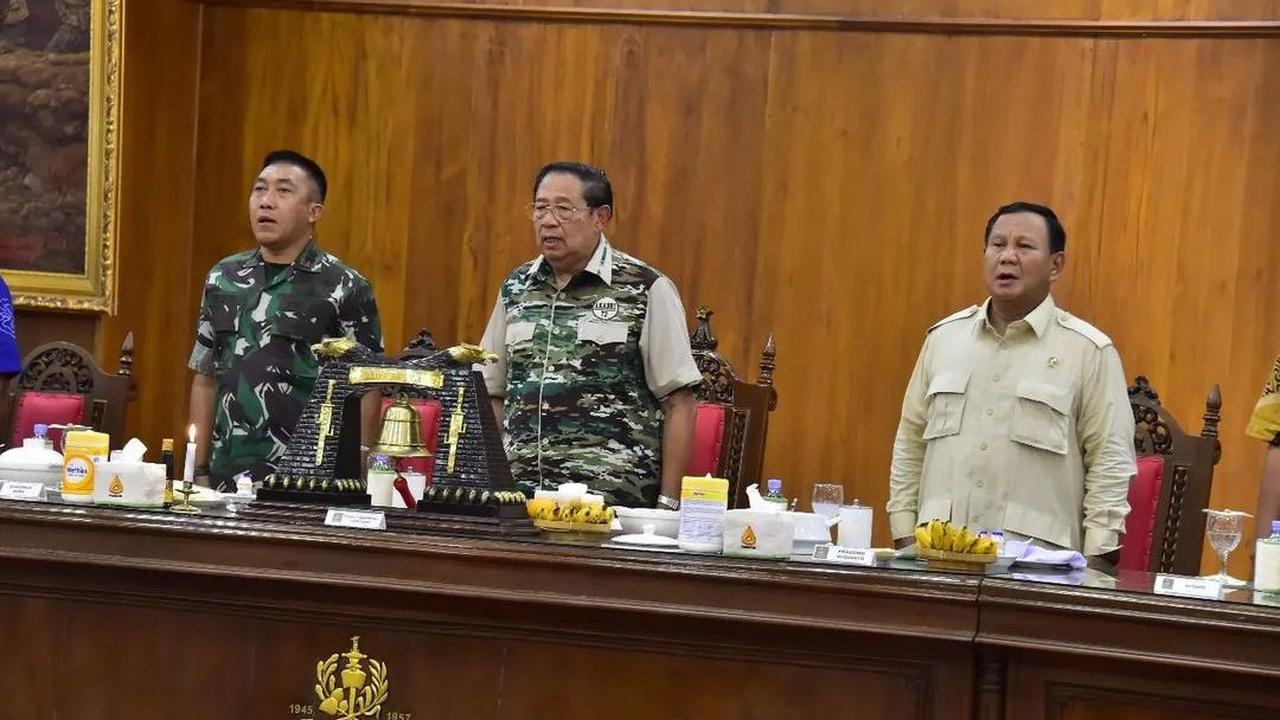 "Semoga ini menjadi amal saleh bagi para alumni semua di kemudian hari,"<br>