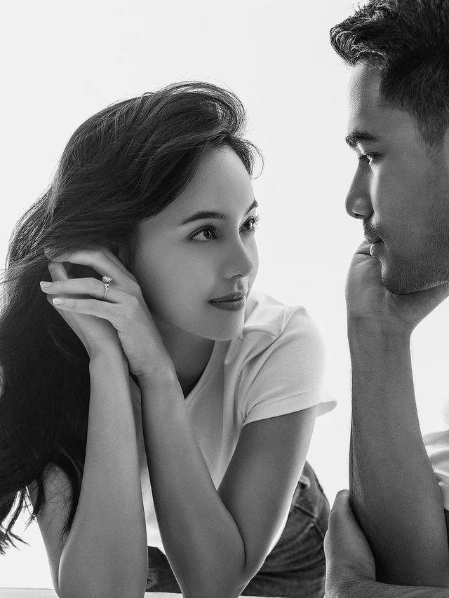 Anggika Bolsterli dan Omar Lakukan Prewedding