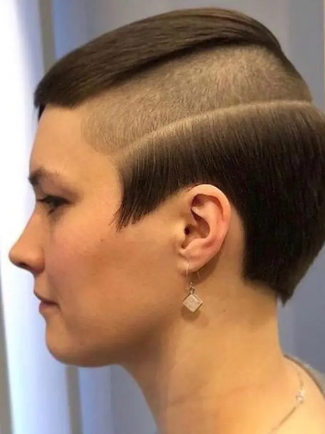 model rambut absurd