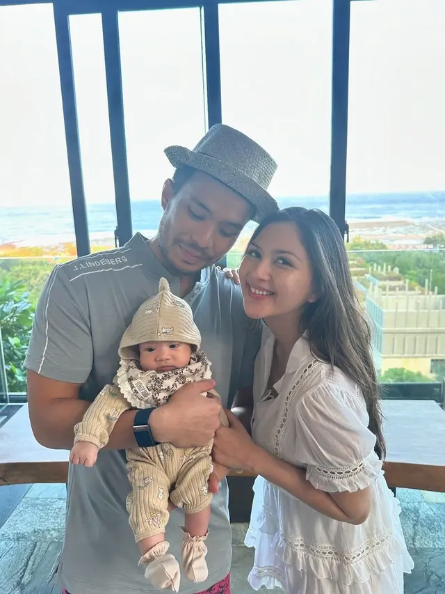 Jadi Orangtua Baru, 5 Gaya Kompak Jessica Mila dan Yakup Hasibuan Asuh Buah Hati