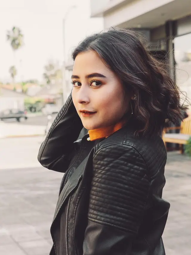 [Bintang] 3 Gaya Hairstyling Prilly Latuconsina Ini Cocok untuk Tipe Rambut Pendek