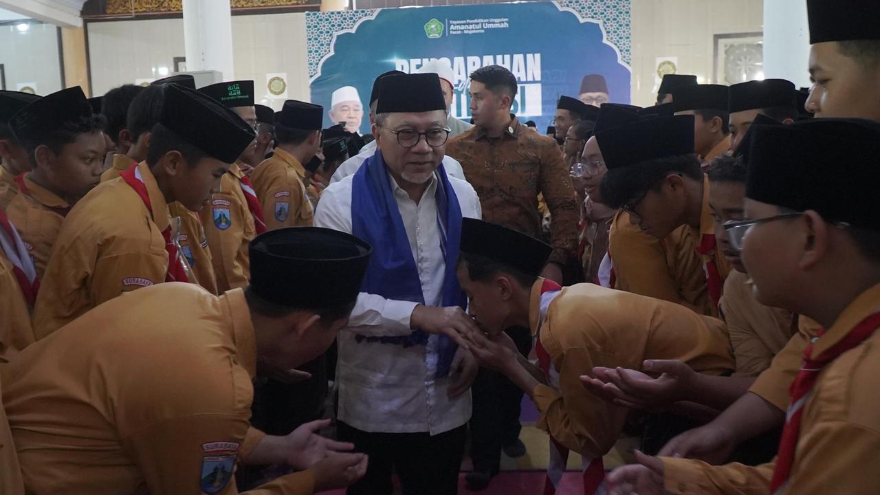 Beri Pengarahan Pada Santri Ponpes Amanatul Ummah, Menko Pangan Zulhas: Ingat Selalu Petani dan Nelayan