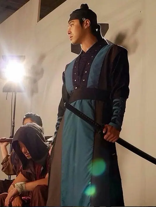 Para penggemarnya pun berharap jika Jung Yunho kembali ke dunia aslinya ia dapat mengayomi masyarakat sebagai bentuk penerapan ilmu yang didapatkannya saat menjalani wajib militer. (Instagram/uknow_official)