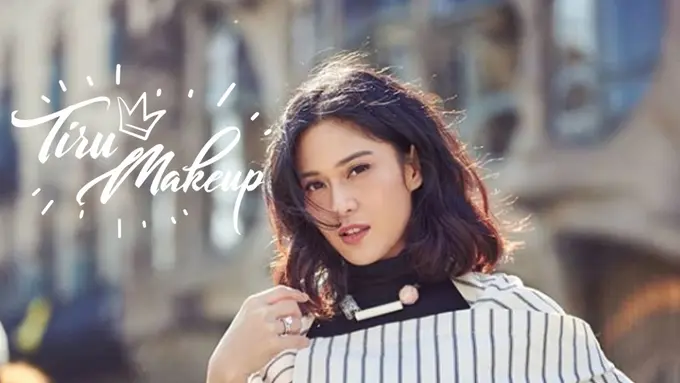 Tiru Makeup: Jelang Ramadan, Coba Tiru Warna Lipstik Sederhana ala Dian Sastrowardoyo