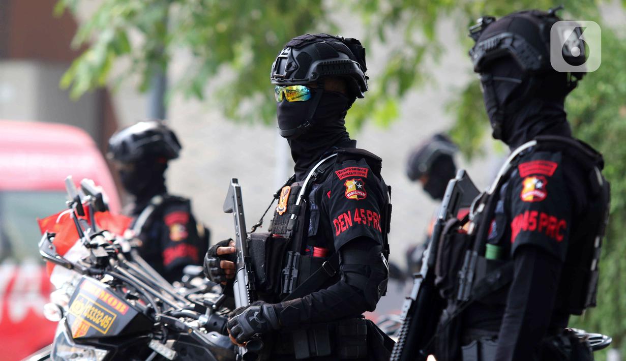 Panglima juga memerintahkan seluruh anggota siap merespons pelbagai perubahan dinamika di lapangan. (Liputan6.com/Herman Zakharia)