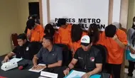 Satreskoba Polres Metro Jakarta Selatan menangkap 6 pemuda dan pemudi terkait kasus penyalahgunaan narkoba yang di antaranya adalah selebgram Chandrika Chika serta atlet esport. (Dok. via M. Altaf Jauhar)