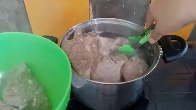 Hanya dengan 2 Bahan, Ini Cara Cuci Paru Sapi Agar Bersih Maksimal dan Tidak Bau Amis