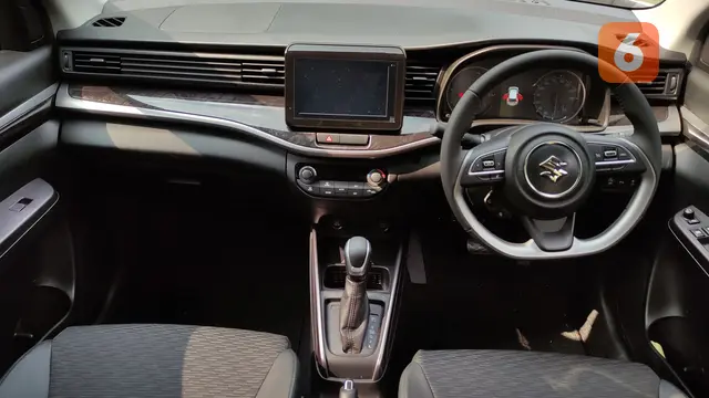 Suzuki XL7 Hybrid
