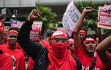 Pendukung Najib rasis, politik Malaysia jadi pribumi vs China