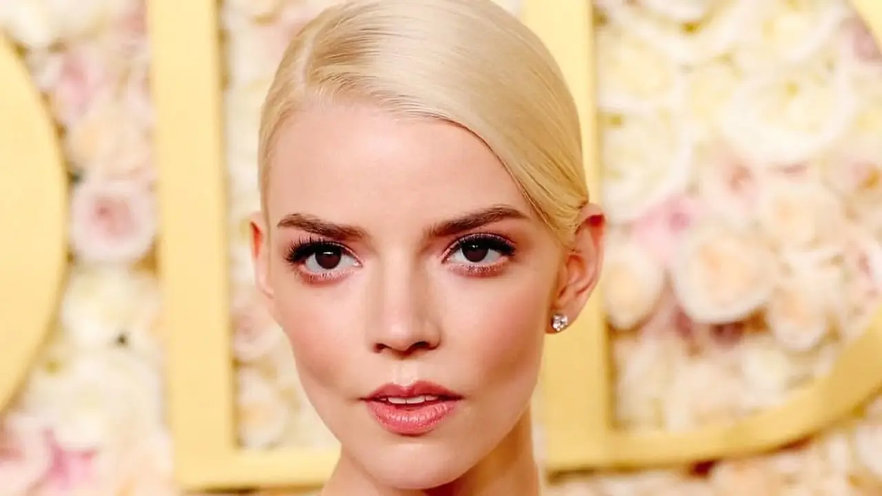 Potret Makeup Romantis Anya Taylor-Joy di Golden Globes  2025