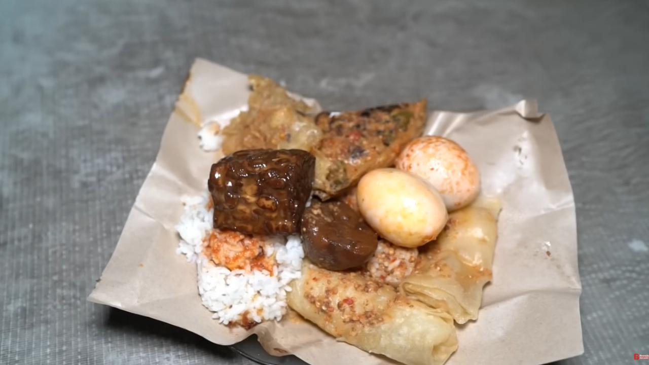Alasan Jualan Nasi Uduk dengan Harga Rp1.500