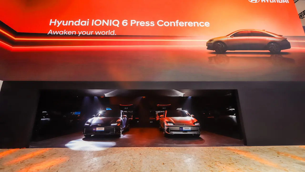 IONIQ 6.